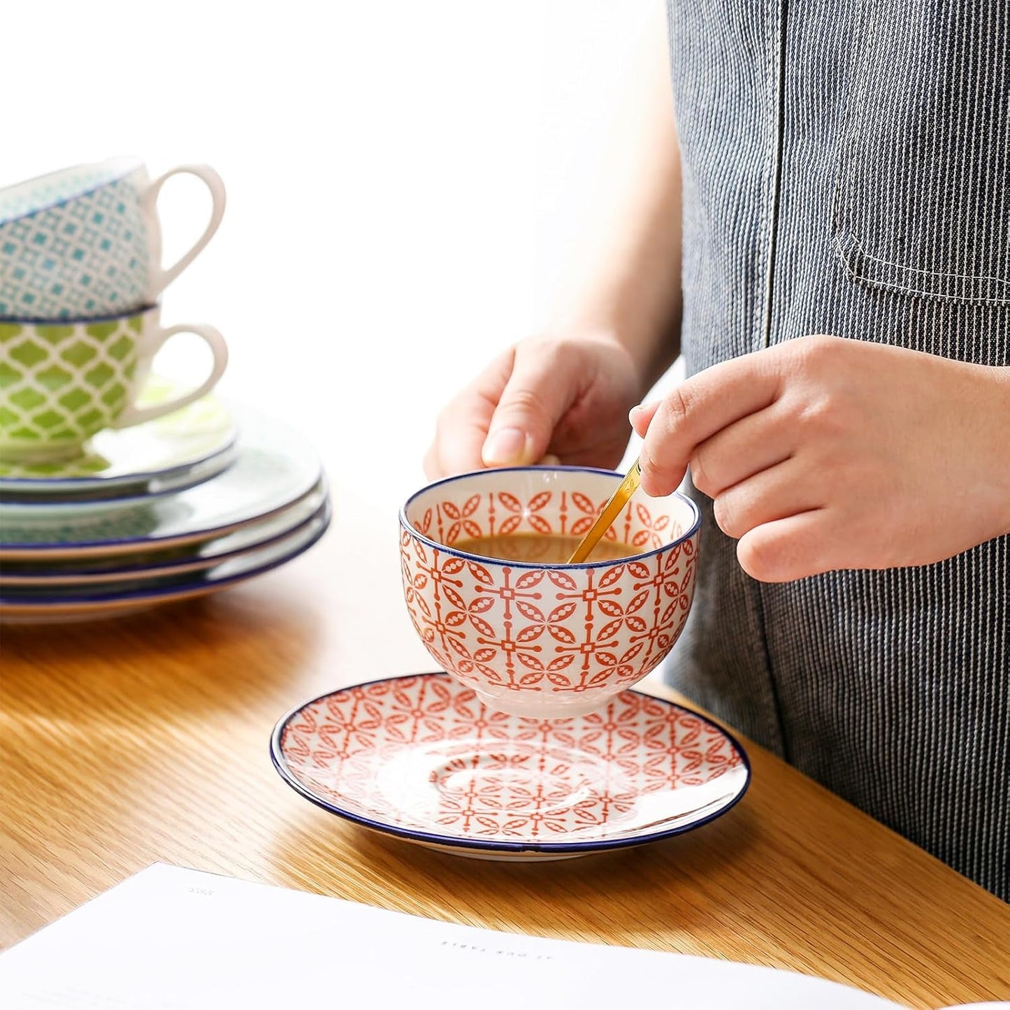 Porcelanowy zestaw do kawy Vancasso Macaron, 12-częściowy kolorowy serwis do kawy dla 4-12 osób, zestaw filiżanek, zawiera filiżanki do kawy, spodki i talerze deserowe