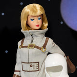 Kolekcjonerska lalka Mattel Barbie Miss Astronaut ze srebrnym kostiumem, butami kosmicznymi i akcesoriami do hełmu, reprodukcja oryginału z 1965 r., lalki JBJ48 Naty Shop