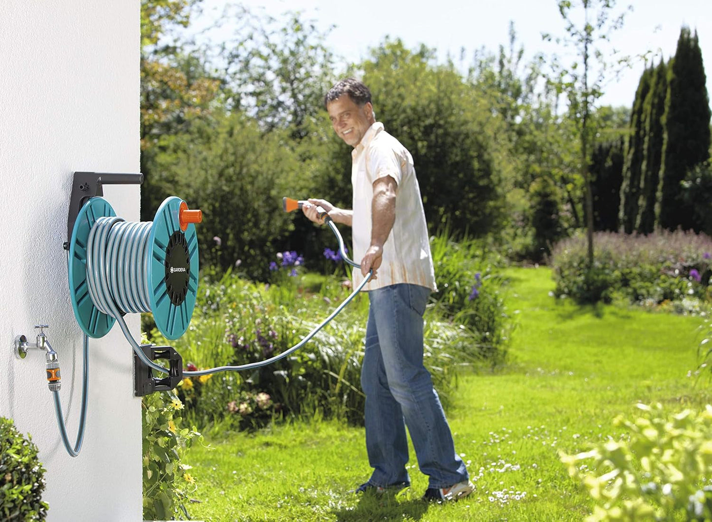 Bęben ścienny na wąż Gardena Classic 60 z bębenkiem na wąż: do łatwego montażu na ścianie, z systemem zapobiegającym kapaniu, z przyłączem kątowym, duża pojemność, oszczędność miejsca (2650-88)