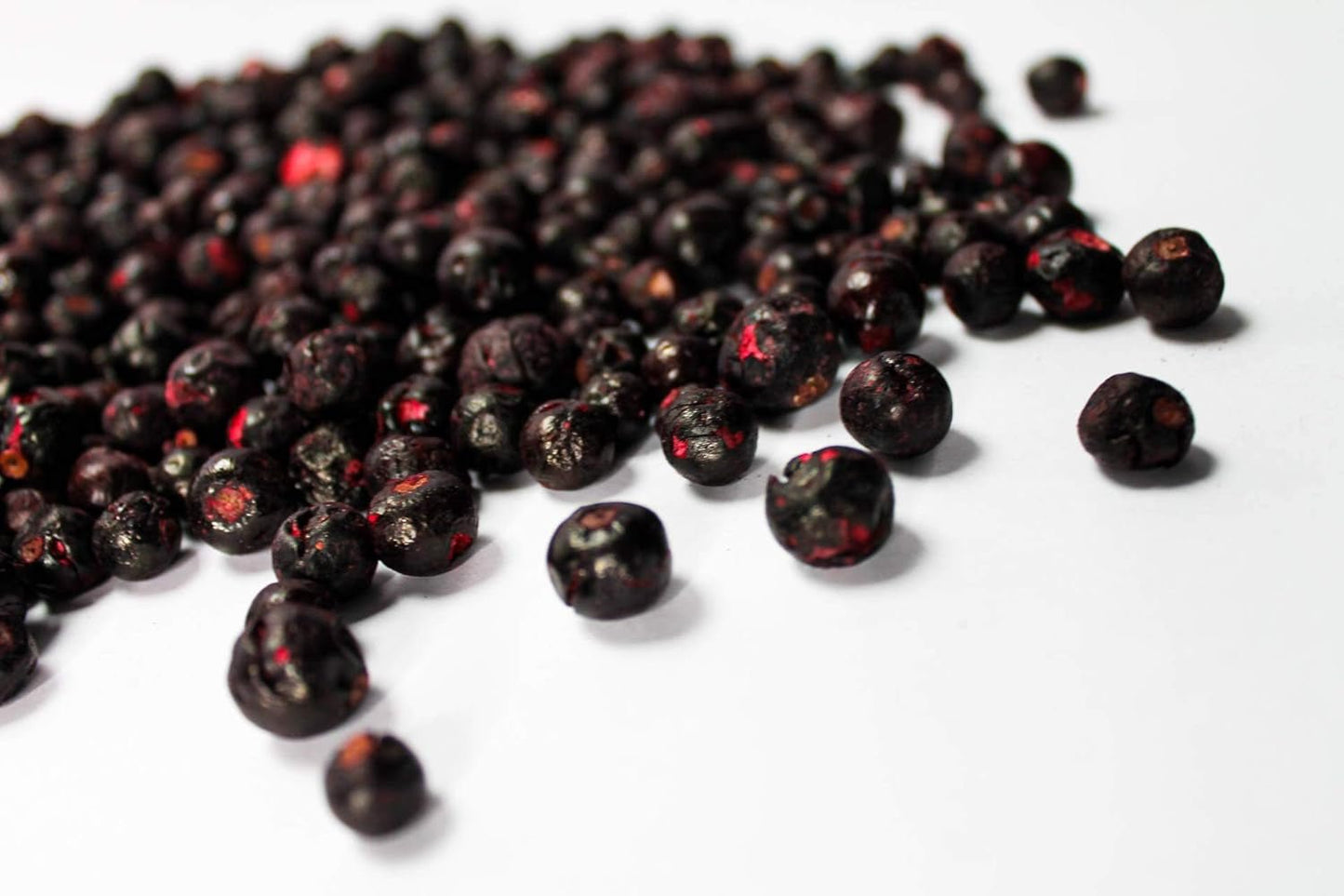 Porzeczka czarna liofilizowana 250g - Owoce liofilizowane - Owoce suszone liofilizowane - Porzeczka czarna suszona do wypieków, musli, dekoracji ciast, deserów Produkty suszone Naty Shop