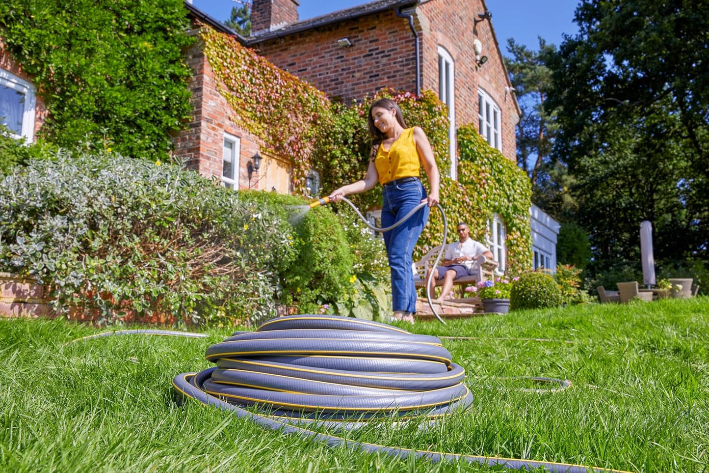 Wąż HOZELOCK – Ultramax 12,5 mm x 30 m, do 70% PVC pochodzącego z recyklingu, wytrzymały, odporny na warunki atmosferyczne, odporny na skręcanie, zginanie i zgniatanie, szary