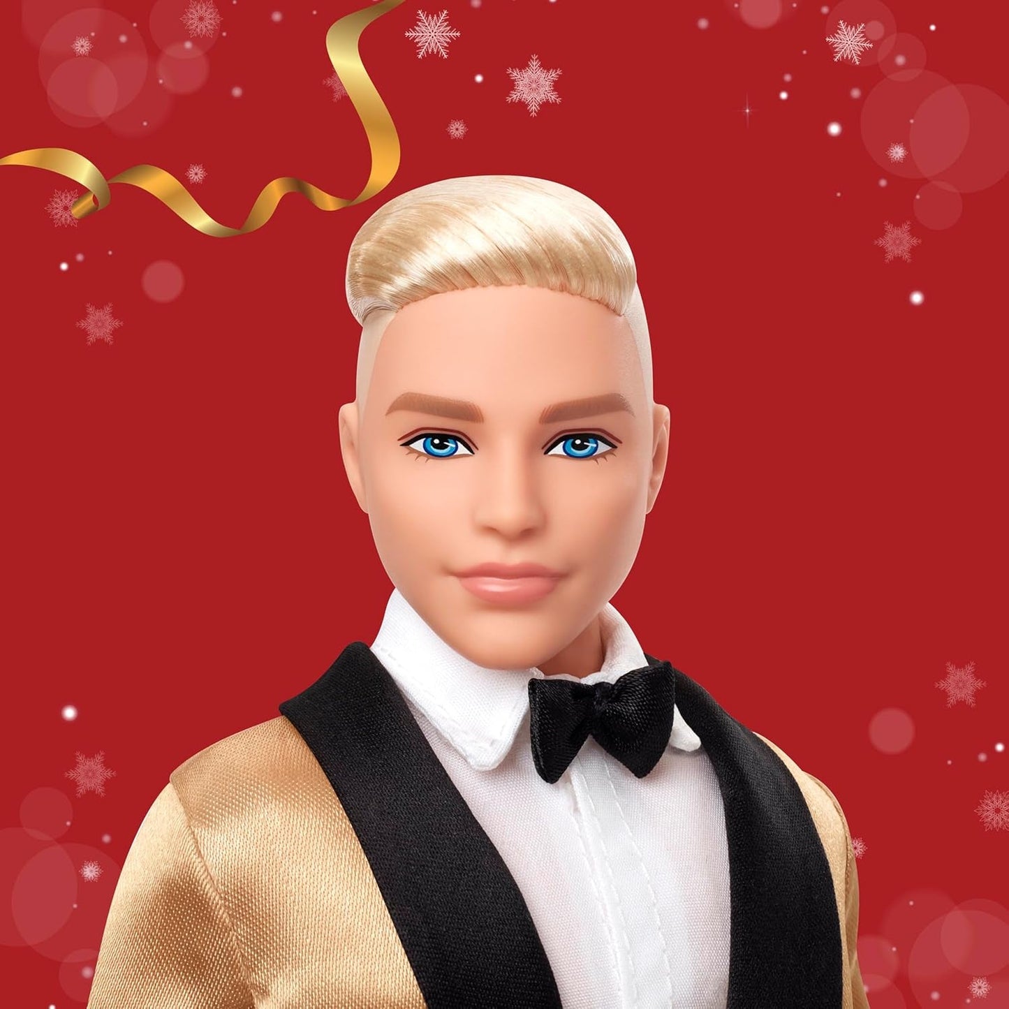 Barbie Signature 2025 Holiday Blonder Ken Modepuppe zum Sammeln w komplecie Anzug mit Goldener Jacke in Einer Verpackung zum Ausstellen und mit Puppenständer, JGK55