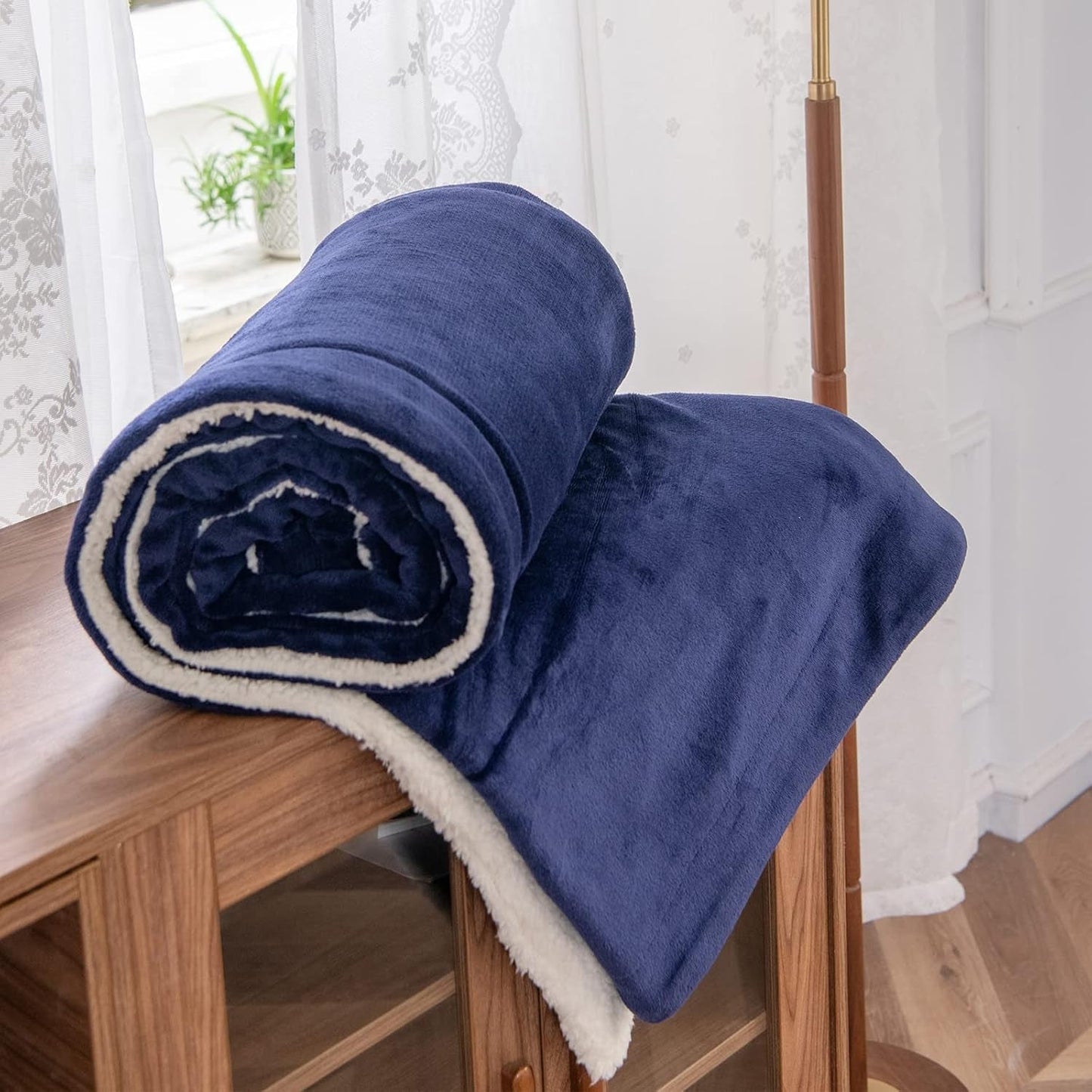 Koc polarowy Kono Sherpa, 150 x 200 cm, miękki, przytulny, puszysty, dwustronny, mikrofibra, stałe koce na łóżko, kanapę, kanapę (granatowy, podwójny/podwójny) Łóżka i koce Besuche den KONO-Store