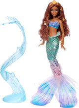 Mattel Disney Ariel Mała Syrenka – lalka syrenka Deluxe z koralikami do włosów i stojakiem dla lalek do kreatywnej zabawy i pokazu, dla dzieci w wieku od 3 lat, HNF42