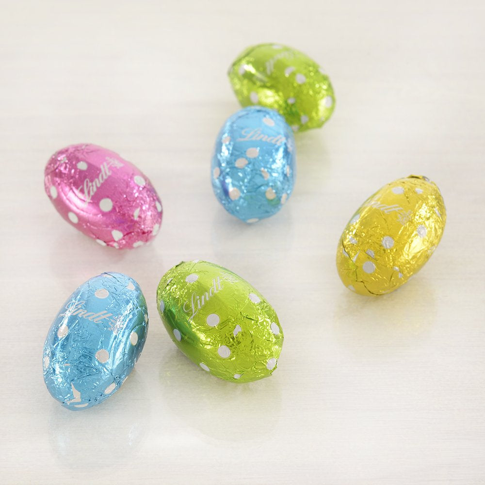 Mali Wielkanocni Przyjaciele z Czekoladą | 2 x 100 g i dekoracja czekoladowa Mini jajka z mlekiem alpejskim | 2 x saszetki 180 g | Jajka premium z mlecznej czekolady, radośnie i kolorowo opakowane, w czterech kolorach na Wielkanoc