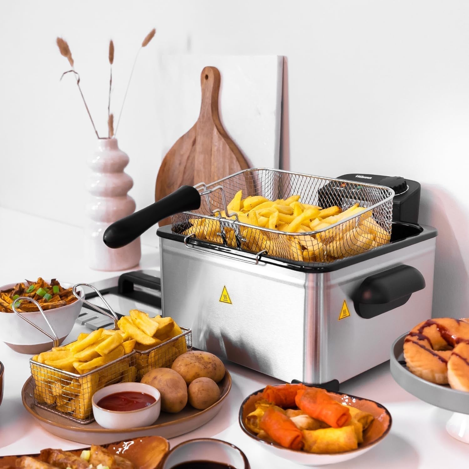 Frytkownica Tristar, 1 duży kosz i 2 małe kosze, regulowany termostat, strefa chłodzenia, 5 litrów, 2000 W, FR-6949 AGD Naty Shop