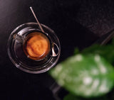Espresso N°10 od Coffee858 - Mocna i pikantna mieszanka espresso, składająca się z 70% ziaren Arabiki z Brazylii i 30% Robusty (1000g)