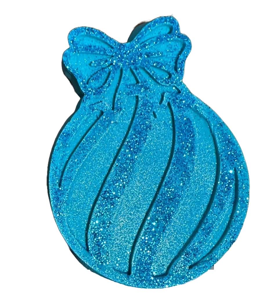 Jadalna dekoracja cukrowa, kula choinkowa, turkusowe dekoracje ze sklepu Sugar Paste Nati