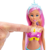 Simba Steffi Love Syrena – lalka syrenka z funkcją tęczowego światła, bardzo długimi włosami, figurką delfina i spinkami do włosów, wysokość 39 cm, funkcja „Wypróbuj mnie”, wiek 3+