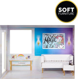 Rainbow High Townhouse – 3-piętrowy drewniany domek dla lalek z 5 kolorowymi pokojami i tarasem – w pełni umeblowany dom z windą i funkcjonalnymi akcesoriami – zabawka dla dzieci w wieku 4–12+ lat Naty Shop Dollhouses