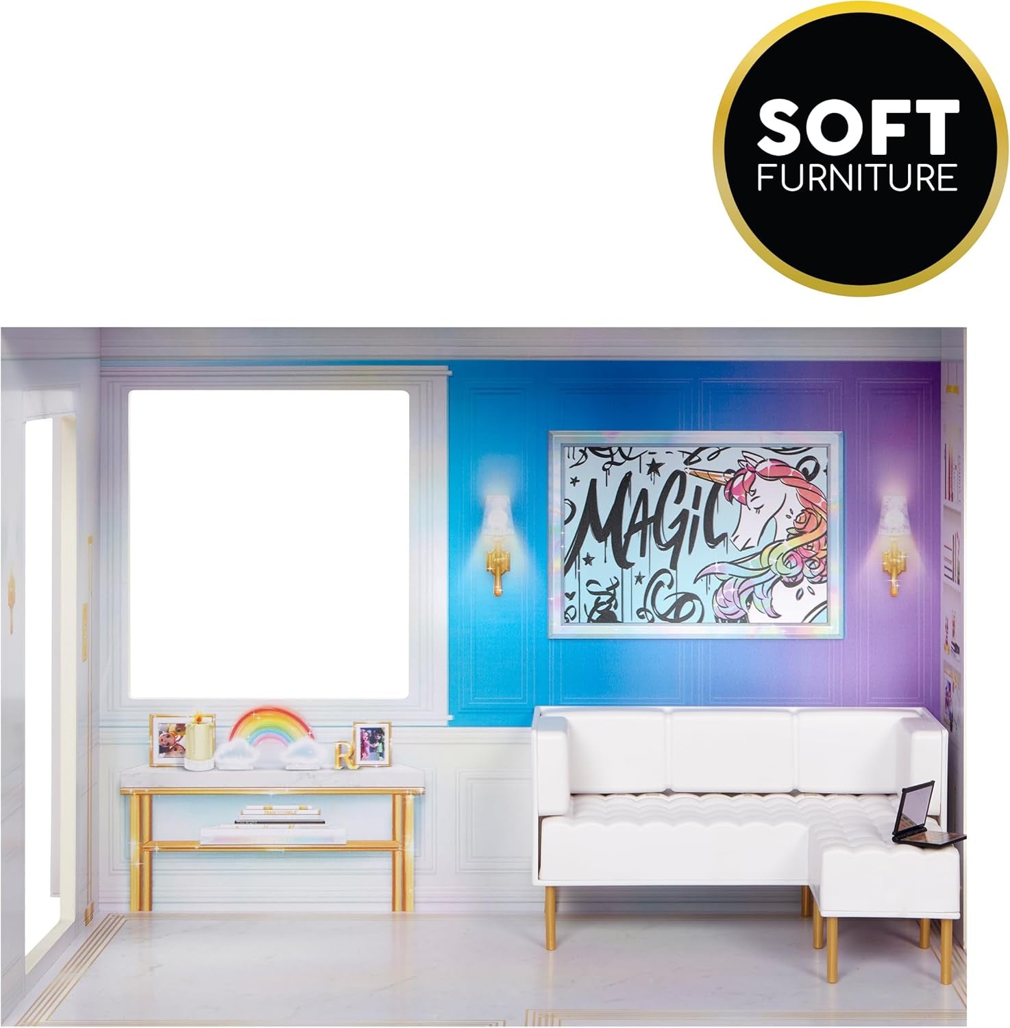 Rainbow High Townhouse – 3-piętrowy drewniany domek dla lalek z 5 kolorowymi pokojami i tarasem – w pełni umeblowany dom z windą i funkcjonalnymi akcesoriami – zabawka dla dzieci w wieku 4–12+ lat Naty Shop Dollhouses