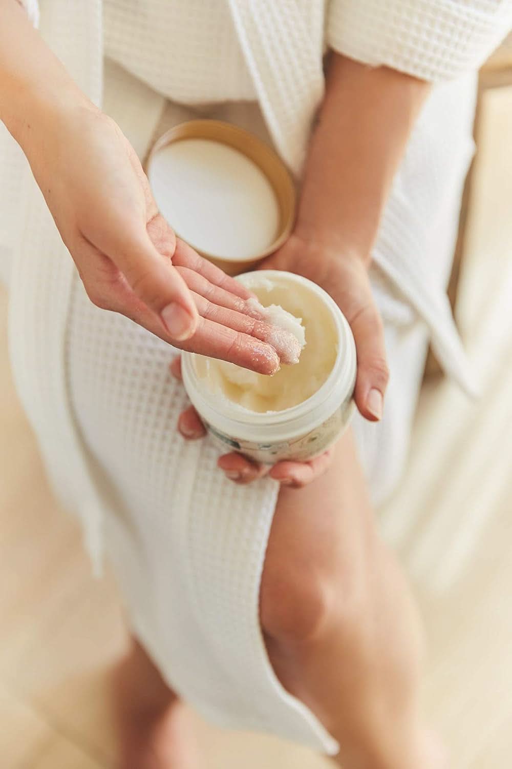 Kneipp Pampering Kremowy peeling olejkowy, 200 ml Sklep z kosmetykami i urodą Naty