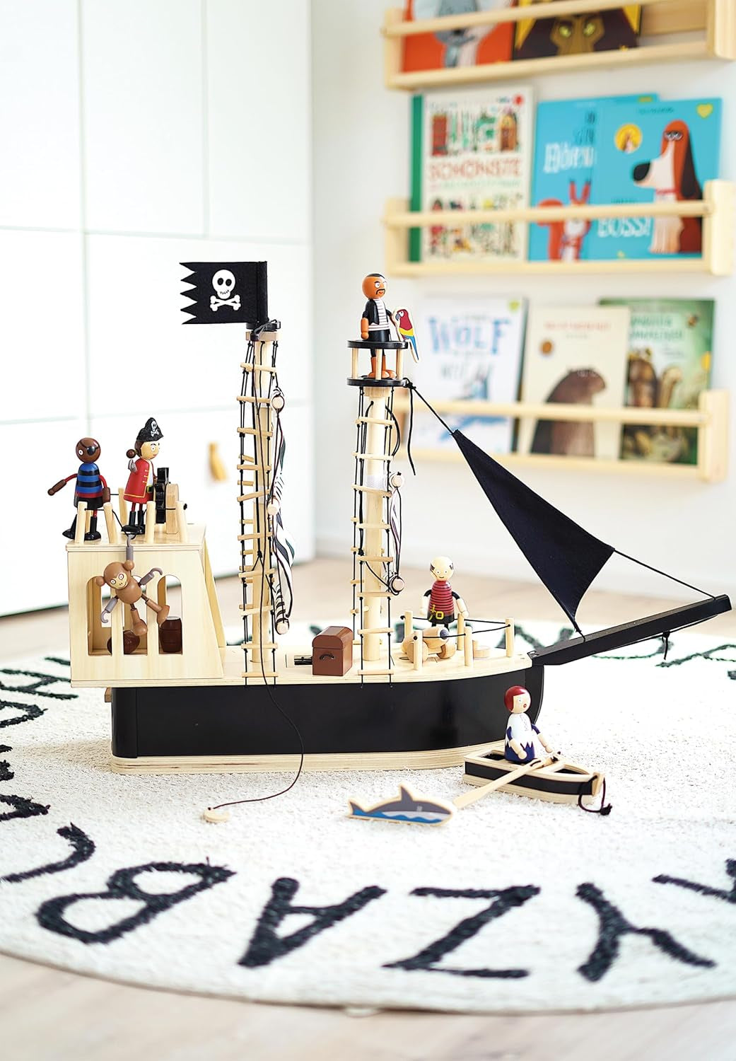 Małe elastyczne drewniane lalki piratów, 5 piratów i 1 małpa, szczegółowe i elastyczne, w wieku 3+, 12412