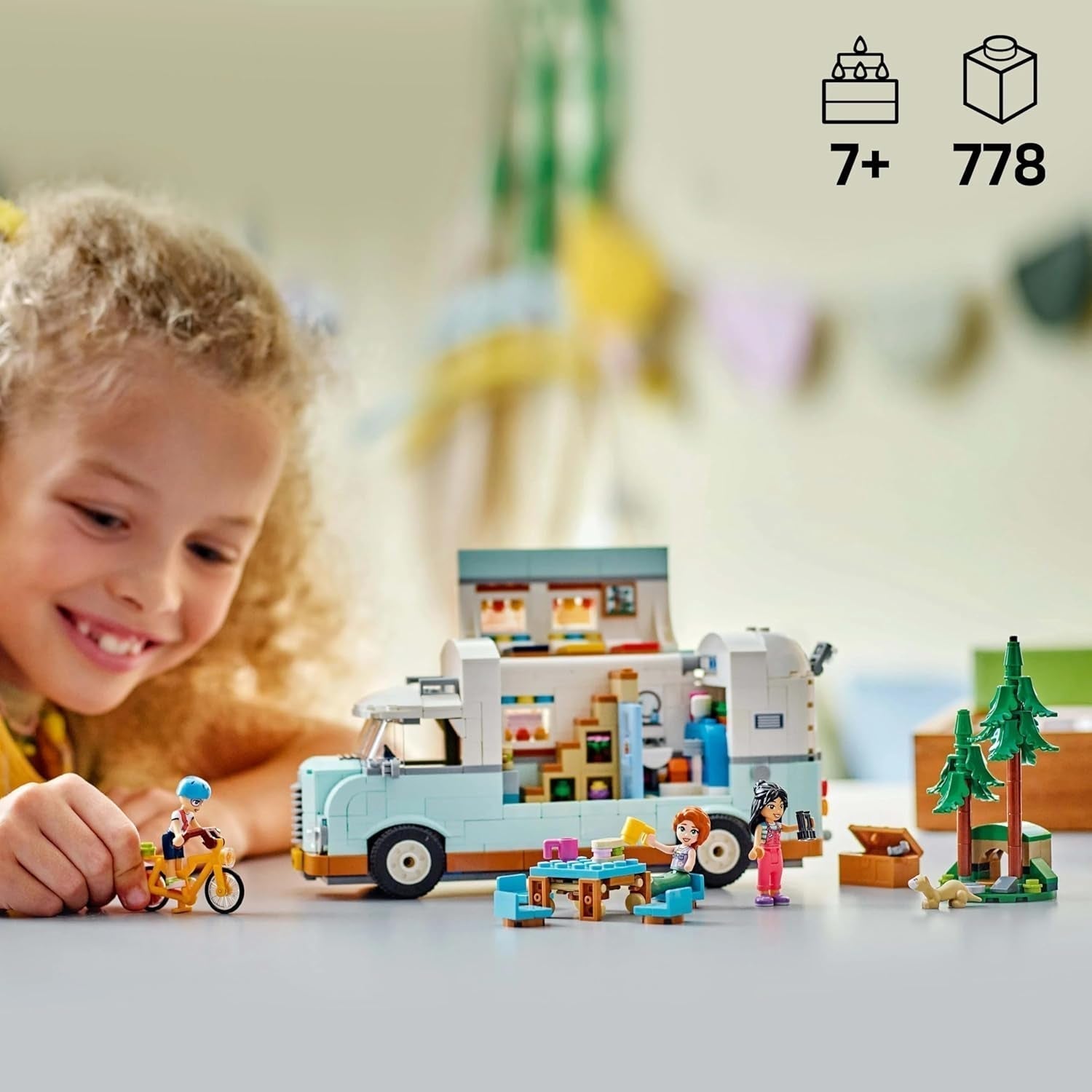 LEGO Friends Przyczepa kempingowa, zestaw do budowania do odgrywania ról z przyczepą kempingową, prezent dla dziewczynek w wieku od 7 lat, kreatywny zestaw z 3 minifigurkami i figurką zwierzątka fretki 42663 Zestawy do budowania Besuche den LEGO-Store