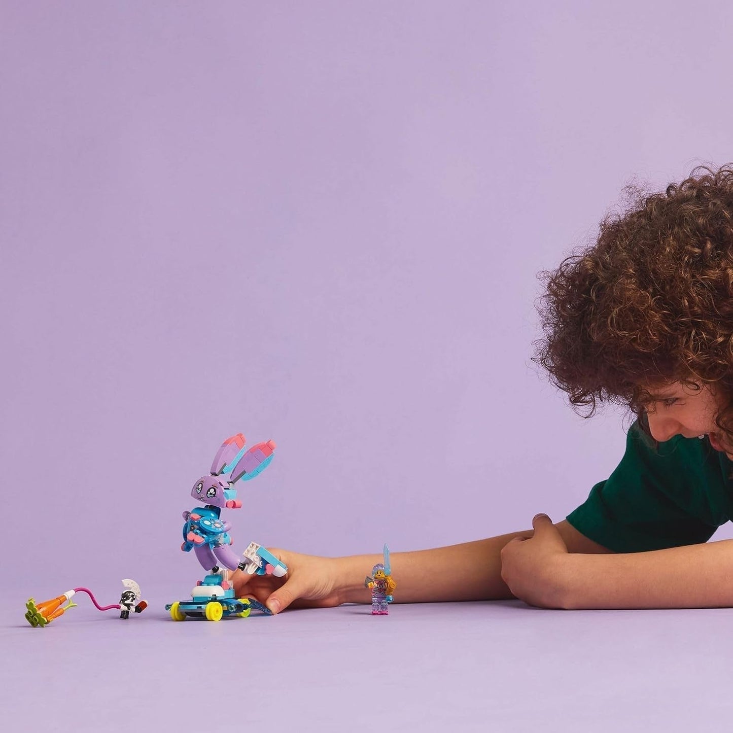 LEGO Dreamzzz Izzie i Bunchurro Gamingowy króliczek, zabawka dla dzieci w wieku od 7 lat, zestaw 2 w 1 z minifigurką bohatera i cyberlingiem zapewniającym wyobraźnię podczas zabawy 71490 Zestawy do budowania Besuche w sklepie LEGO