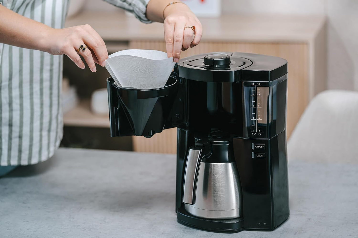Melitta Look Therm - Ekspres do espresso z filtrem, dzbankiem termicznym i wyjmowanym zbiornikiem na wodę, na maksymalnie 10 filiżanek kawy, czarny