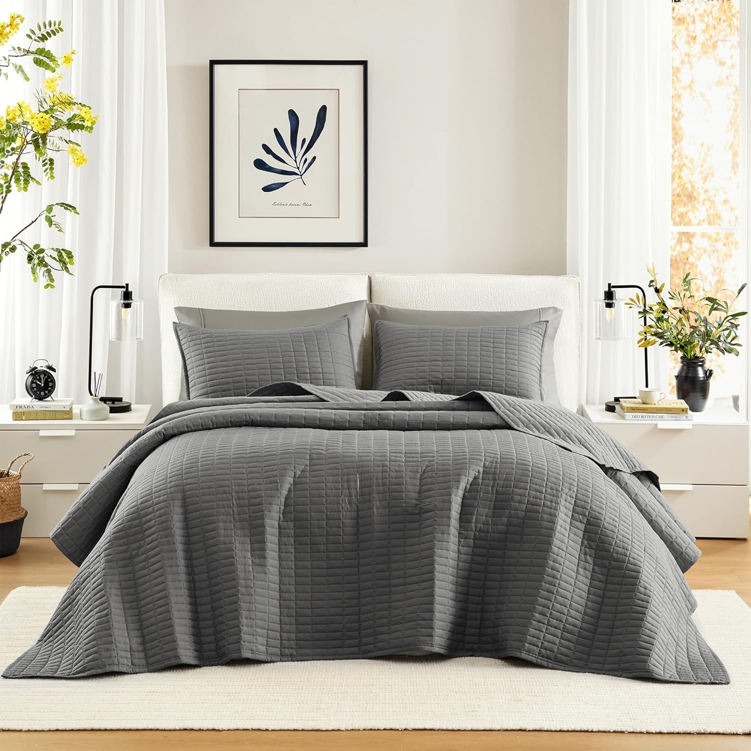 Comfort Spaces Kienna Zestaw kołder Luksusowy letni koc z podwójnym ściegiem Lekka, miękka pościel na cały rok Pasujące poszewki na poduszki Biały koc na łóżka typu king size (264,2 x 228,6 cm) Naty Shop Kołdry i kołdry Ciemnoszara, oversize'owa narzuta na łóżko typu king-size (120"X118")