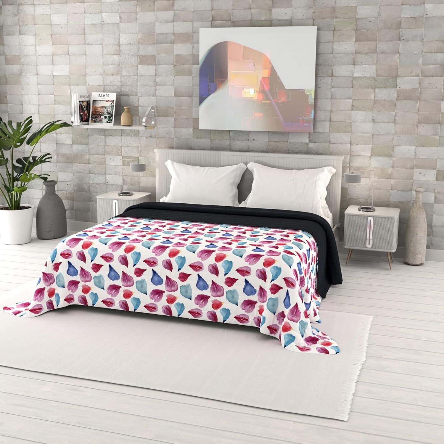 Letnia kołdra z nadrukiem fantasy, wypełnienie poliestrowe, Płatki, 260X270Cm Kołdry i kołdry Naty Shop Petals 260X270Cm