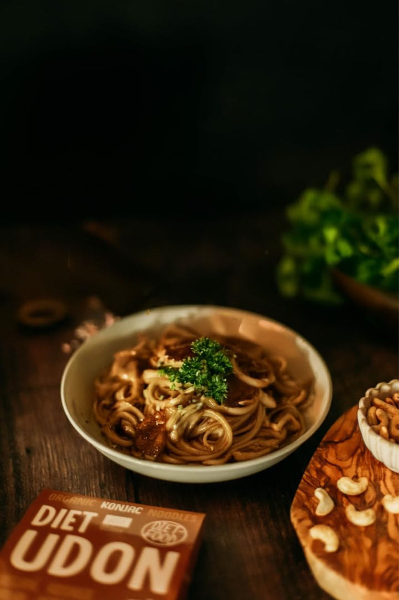 Udon Shirataki Konjac Noodles Bio 385g - Niskokaloryczny, bezglutenowy, wegański - z korzenia konjac, bogaty w błonnik DIET-FOOD