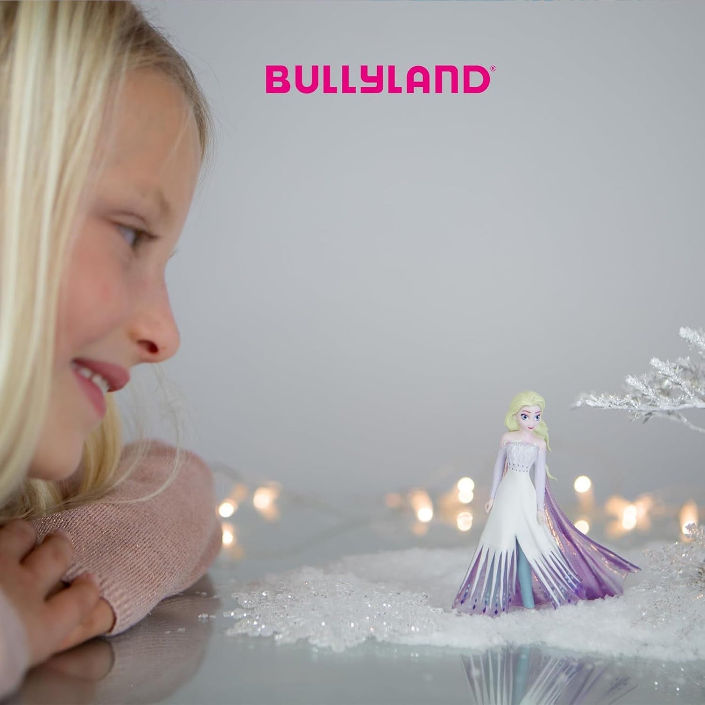 Bullyland 12961 - figurka Elsy z Arendelle z filmu „Kraina Lodu” Walta Disneya, ok. 10,1 cm, bardzo szczegółowe, idealne jako mały prezent dla dzieci w wieku 3 lat i starszych