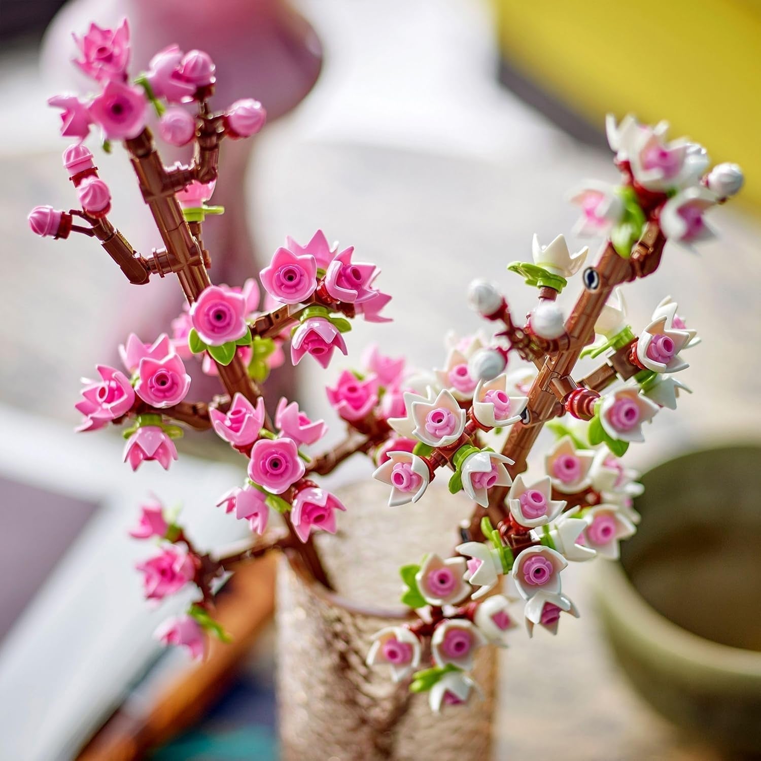 LEGO Botanicals Kwiaty wiśni - Sztuczne kwiaty do zbudowania - Ozdoby na biurko dla dzieci - Bukiet kwiatów na wystawę - Prezent dla kobiet i mężczyzn od 8 lat - Kolekcja botaniki 40725 Zestawy konstrukcyjne Besuche den LEGO-Store