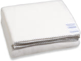 Zoeppritz od 1828 Gładki koc z polaru - Puszysty, wygodny koc z polaru - Wegański - 140X190 cm - 010 Off-White, 010 Offwhite Zoeppritz Od 1828 Łóżka i kołdry Jasnobiały 140X190 cm