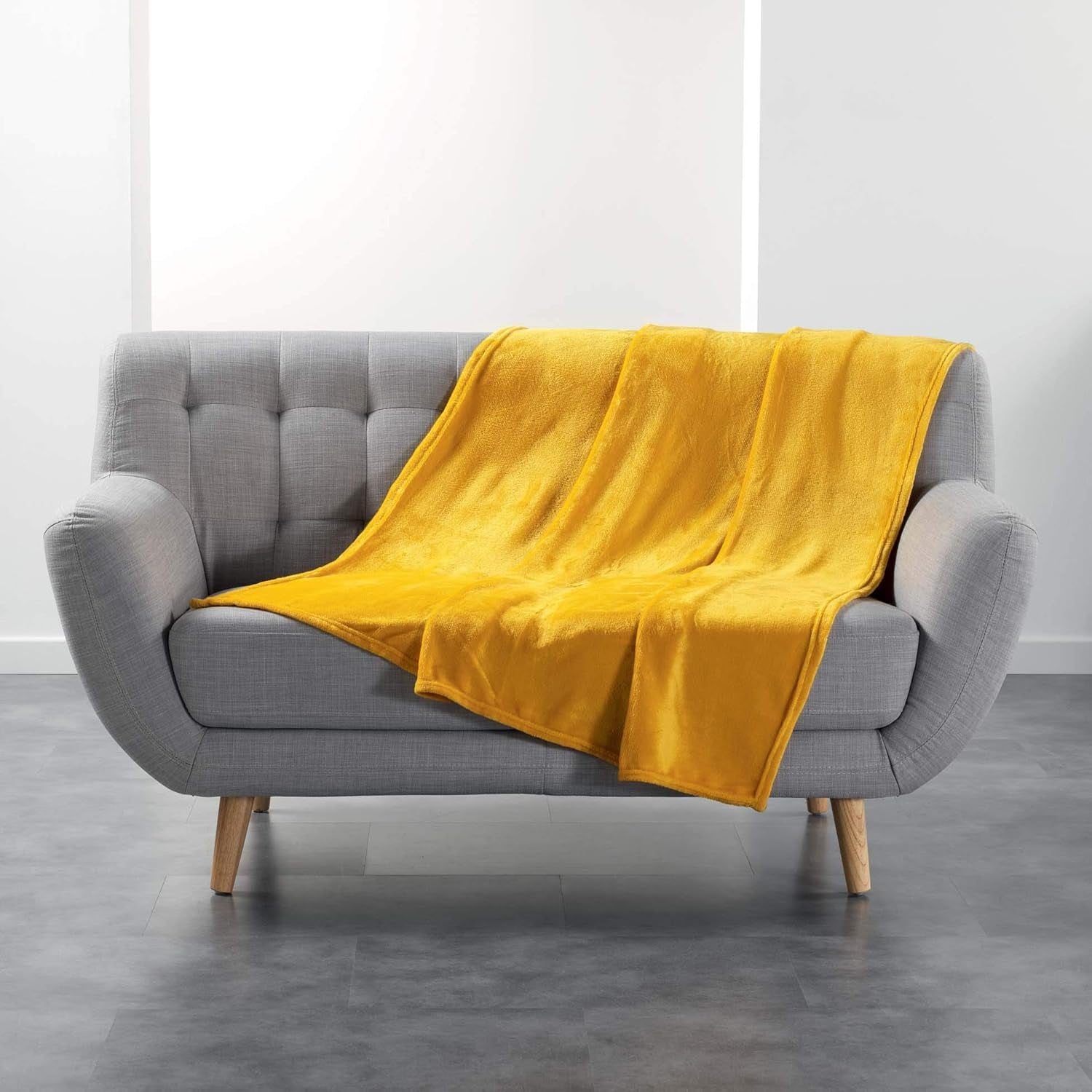 Douceur D'Intérieur Flanou Plaid, poliester, szary, 125 x 150 cm Kołdry i kołdry Naty Shop żółty