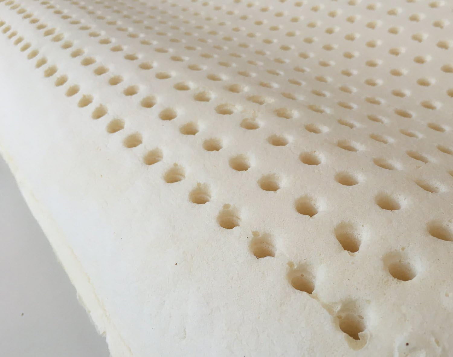 Poduszka z naturalnego lateksu Model Double Wave - Perforowana poduszka lateksowa Ultra oddychająca Naturalna i zdrowa regeneracja - Najwyższy komfort Ergonomiczny Antybakteryjny - 100% Made in Italy Standardowe poduszki Naty Shop
