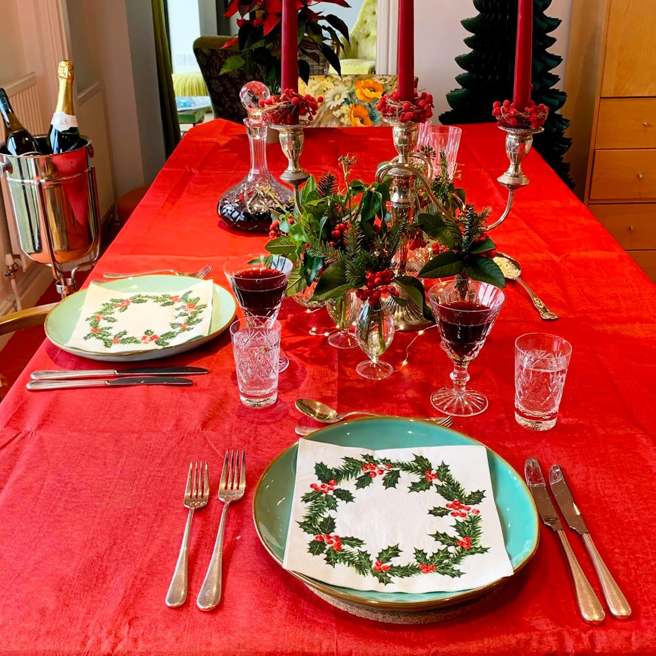 Talking Tables 20 XL Świąteczne serwetki papierowe z wzorem Holly | Luksusowe chusteczki jednorazowe | Wielokrotnego użytku | Idealny na Święta Bożego Narodzenia i przyjęcia | Wysoka jakość | 40 cm x 40 cm