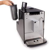 Melitta Solo & Milk - w pełni automatyczny, smukły ekspres do kawy ze spieniaczem do mleka, ekspres do kawy z wyjmowanym zbiornikiem na wodę, m.in. kawa lub cappuccino, srebro