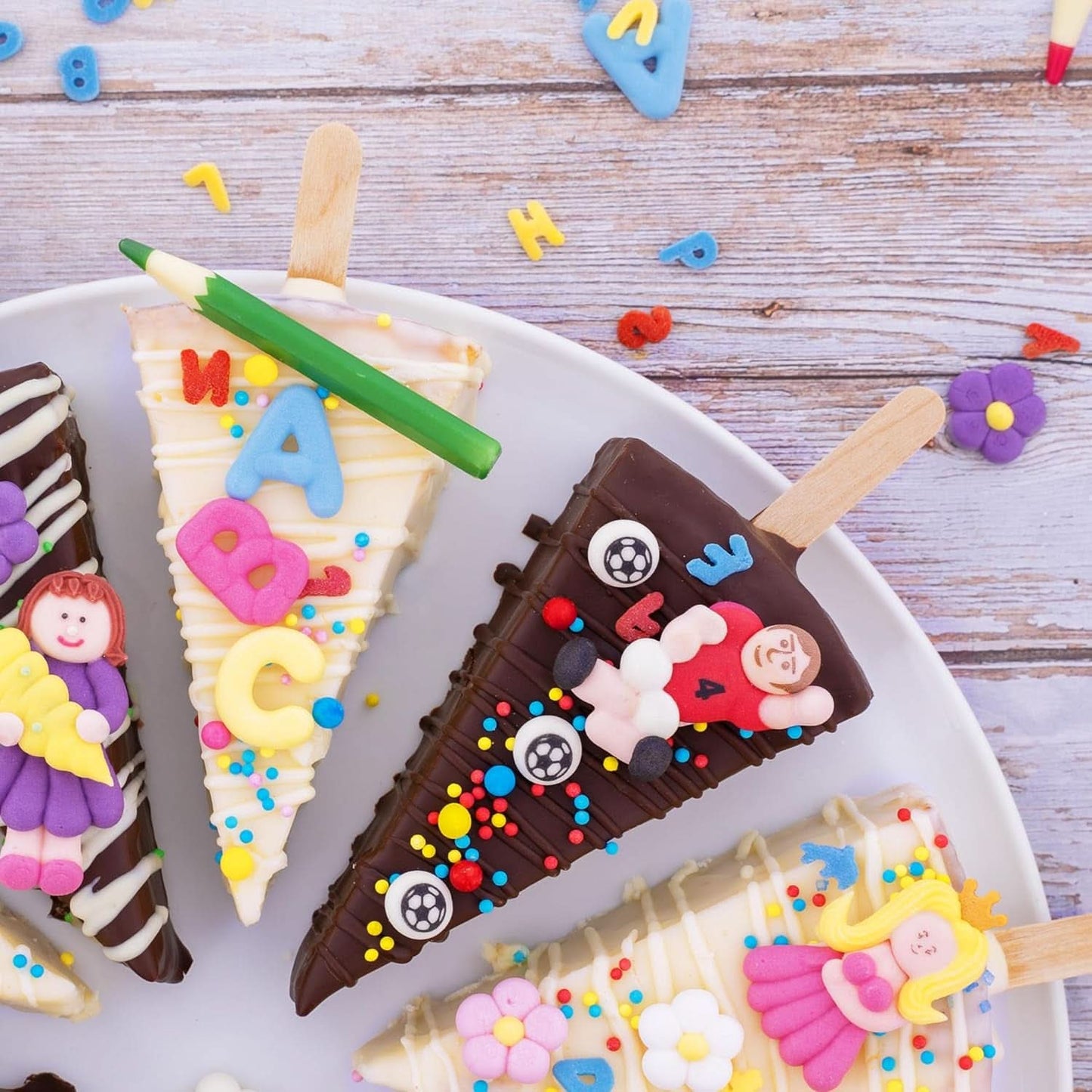 Günthart Backdecor 12 piłkarzyków i piłek nożnych Sugar, 21 gramów Sklep Naty