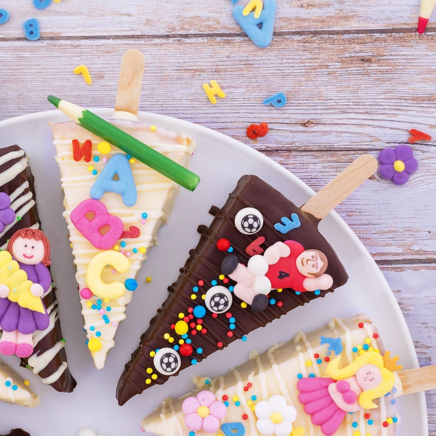 Günthart Backdecor 12 piłkarzyków i piłek nożnych Sugar, 21 gramów Sklep Naty