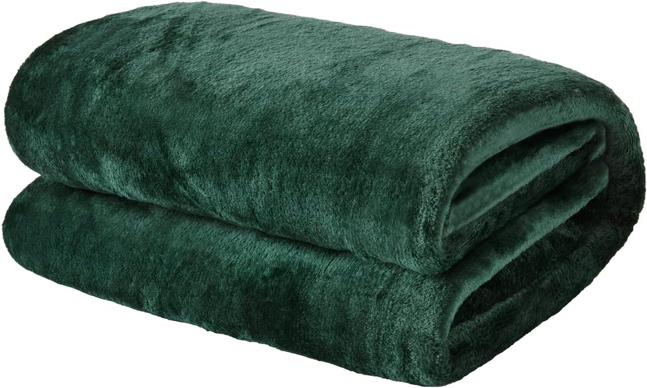 Narzuta z ultra miękkiego polaru Brentford's, srebrnoszara, duża podwójna - 150 x 200 cm Łóżka i koce Beuche den Brentfords-Store Emerald Green 120 x 150 cm