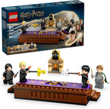 LEGO Harry Potter Zamek Hogwart: zestaw do budowania Klubu Pojedynków z 4 minifigurkami w zestawie. Zestaw Draco Malfoy, Gilderoy Lockhart i Severus Snape Z funkcją Dla chłopców i dziewcząt w wieku od 8 lat 76441 Zestawy do budowania Besuche den LEGO-Store Domyślny tytuł