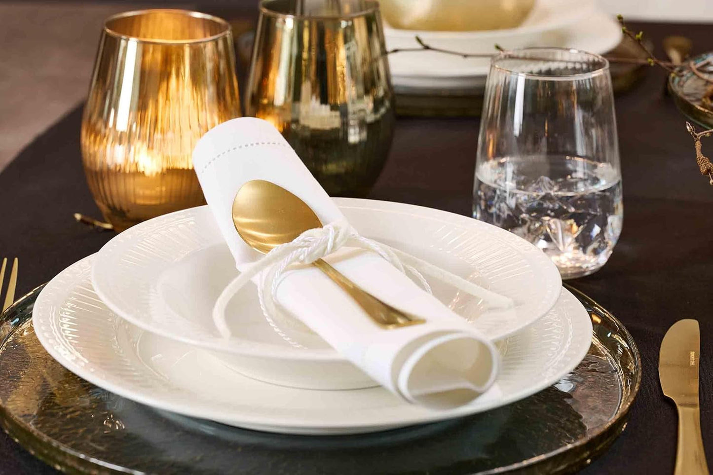 Ritzenhoff & Breker Sofia Tafelservice 12-teilig, Speiseteller (26 cm) i Suppenteller (22 cm) für 6 Personen, Tafel-Set z feinem Rillenrelief, Fine-Dining-Geschirr, Porzellan, Weiß