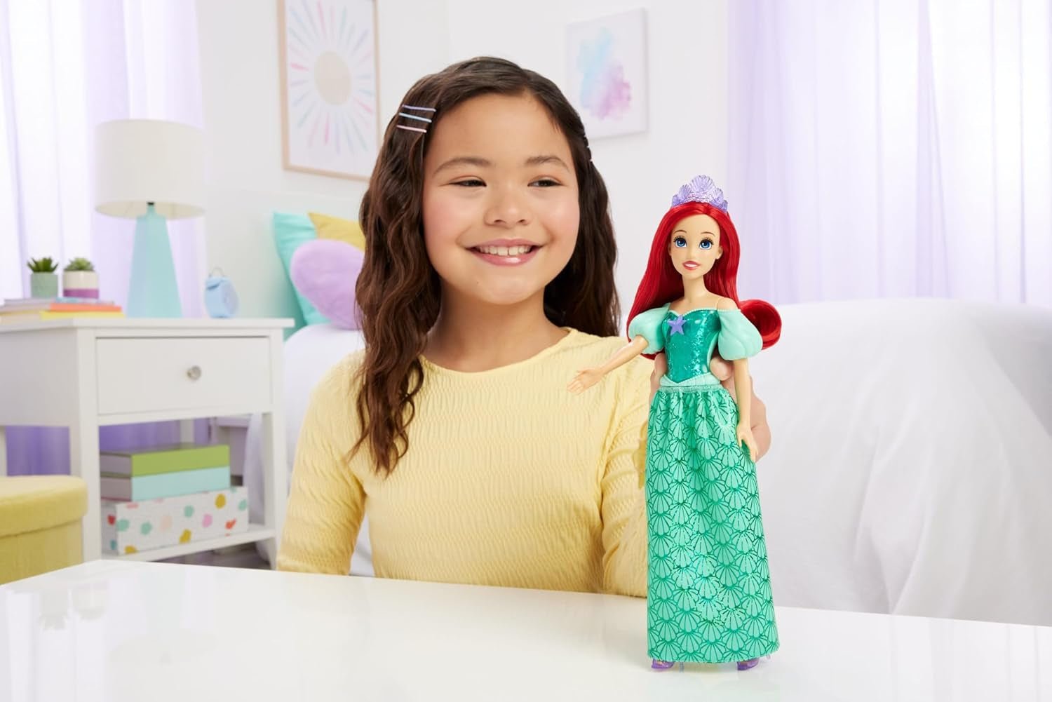 Lalka Mattel Disney Princess Ariel, długie włosy do stylizacji, możliwość pozycjonowania, odpinane buty i opaska na głowę, prezenty Disneya, zabawka dla dzieci w wieku od 3 lat, HLW10