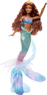 Mattel Disney Ariel Mała Syrenka – lalka syrenka Deluxe z koralikami do włosów i stojakiem dla lalek do kreatywnej zabawy i pokazu, dla dzieci w wieku od 3 lat, HNF42