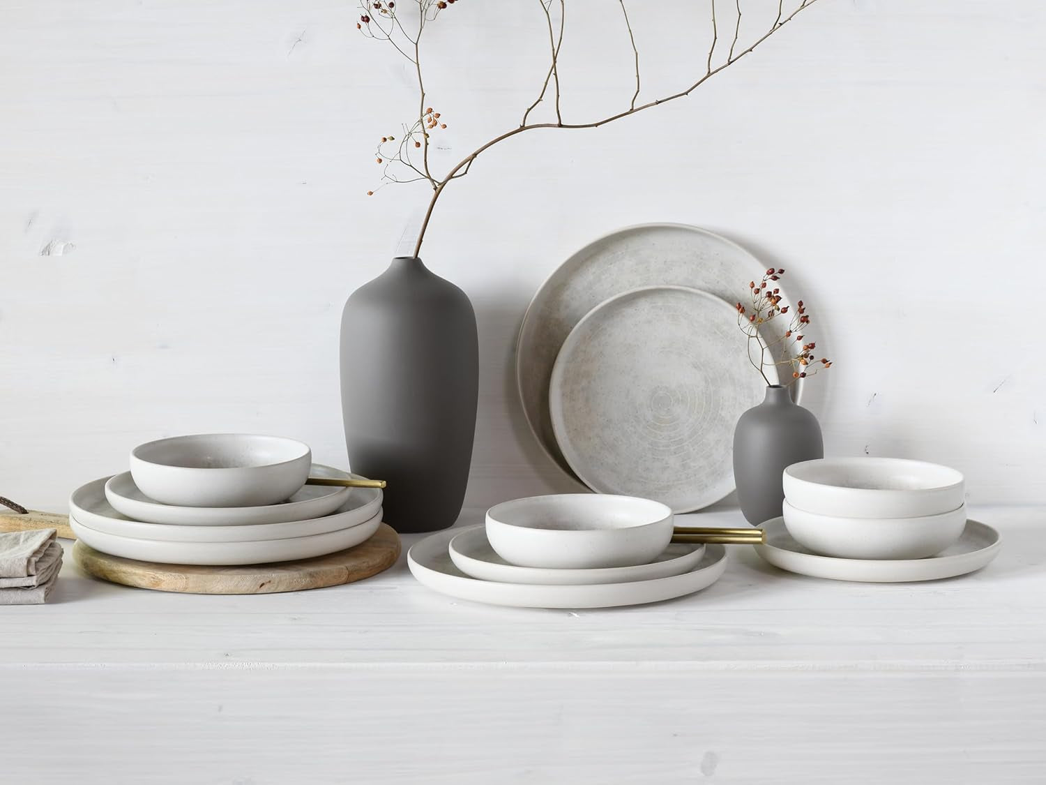 CreaTable, 23714, seria Uno Athena, 12-częściowy zestaw naczyń obiadowych dla 4 osób, zestaw talerzy porcelanowych, można myć w zmywarce i używać w kuchence mikrofalowej, wyprodukowano w Portugalii