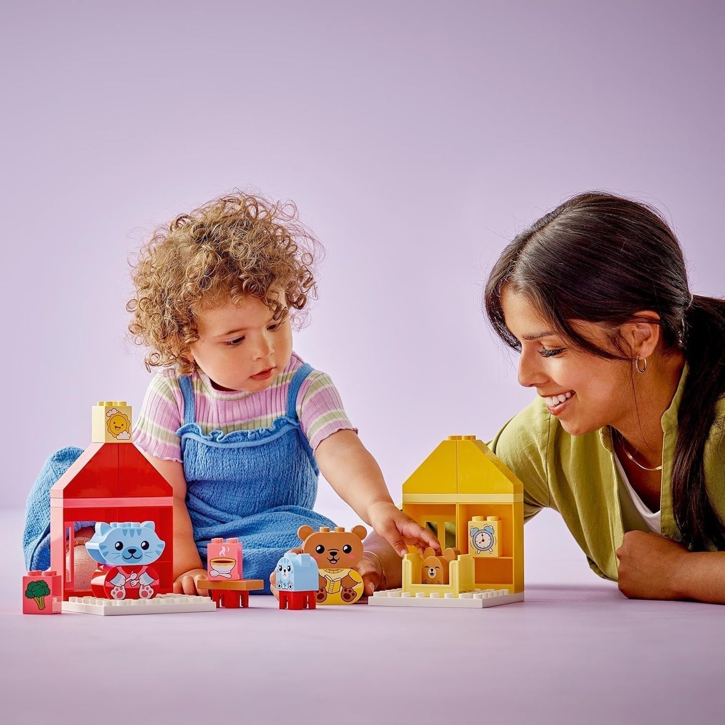LEGO DUPLO Codzienne czynności: jedzenie i pora snu, edukacyjna zabawka dla malucha zachęcająca do rozwoju społecznego i emocjonalnego, z 4 figurkami zwierząt, prezent dla dzieci od 18. miesiąca życia 10414 Zestawy do budowania Besuche den LEGO-Store