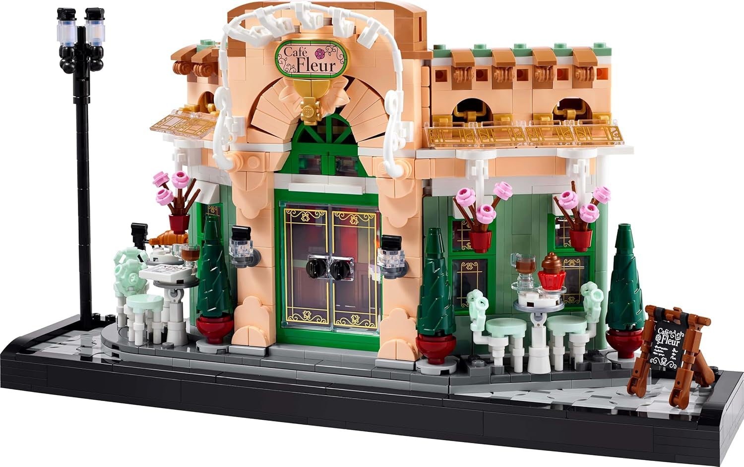 LEGO Icons Francuska kawiarnia - Ozdoby do salonu lub biura - Zestaw do budowania dla dorosłych zawierający malowniczą fasadę, wiszącą doniczkę i krzesła - Prezent dla mężczyzn i kobiet 10362 Zestawy do budowania Besuche den LEGO-Store