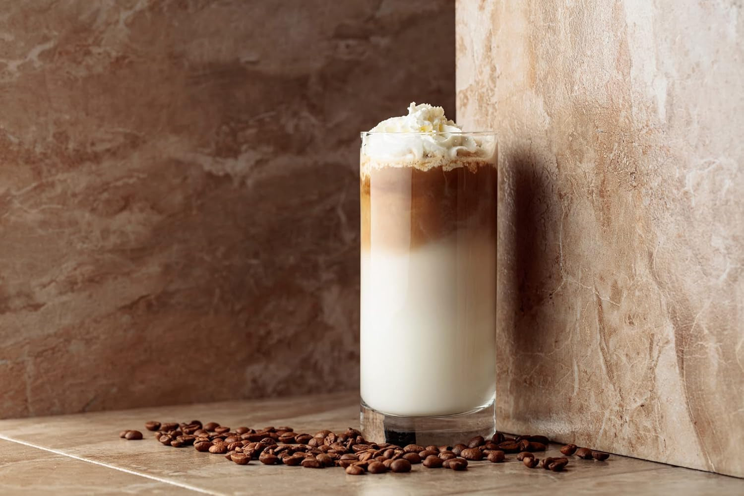 Caffe Crema E Aroma Kaffeebohnen 2kg (4x500g), Barista Kaffee schokoladig und säurearm, Espressobohnen kräftig, Bohnenkaffee mit Arabica und Robusta, fine Crema, idealna dla Milchkaffee