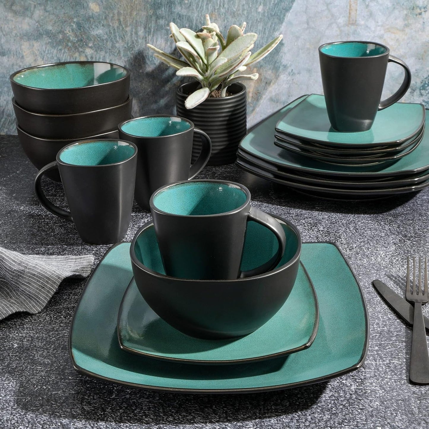 Gibson 99813.16R Elite Soho Lounge Reactive Glaze 4-osobowy zestaw naczyń obiadowych, 16-częściowy, niebiesko-zielony/czarny efekt dwukolorowy