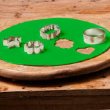 FunCakes Spring Greens Rolled Fondant Disc: Pyszny smak wanilii, już zwinięty, łatwy w użyciu, idealny do dekoracji ciast, 430g Naty Shop Sugarpaste