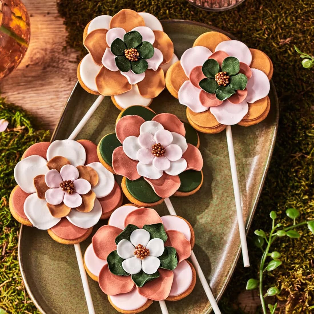 FunCakes Shimmering Rose Rolled Fondant: Łatwy w użyciu, gładki, elastyczny, miękki i giętki, idealny do dekoracji ciast, halal, koszerny i bezglutenowy. 250 g pasty cukrowej Naty Shop