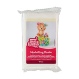 Biała pasta modelująca FunCakes: Idealna do modelowania figurek, blatów i falbanek. Mocne, gładkie i giętkie. Halal, koszerne i bezglutenowe. 250 gr. (opakowanie 2 szt.) Naty Shop Pasta z cukru białego 250 gramów