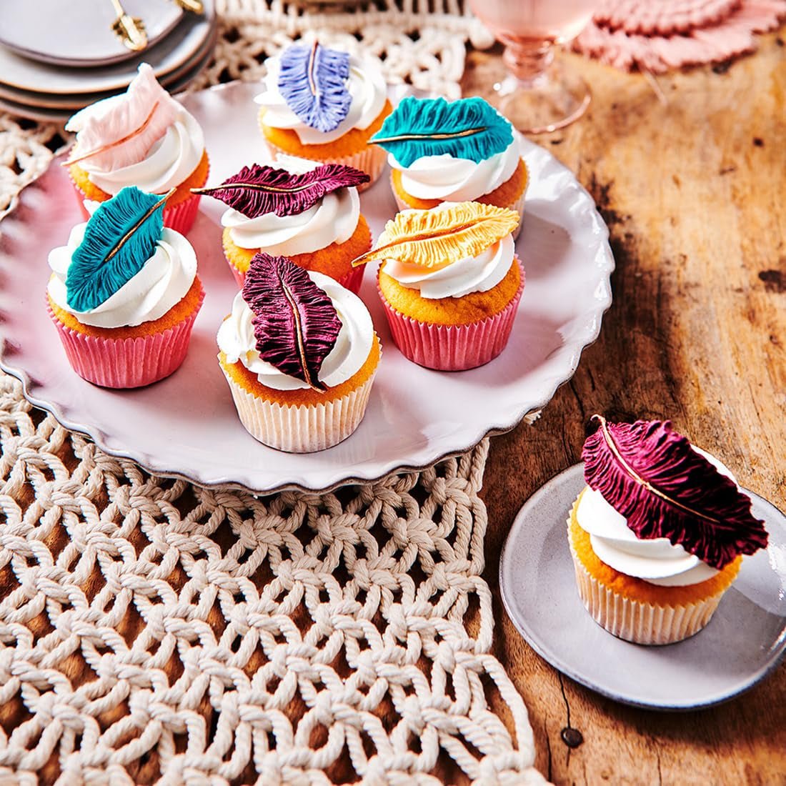 Fondant laminowany FunCakes Tropical Orange: łatwy w użyciu, gładki, elastyczny, miękki i zginający się, idealny do dekoracji ciast, halal, koszerny i bezglutenowy, 250g Naty Shop pasta cukrowa