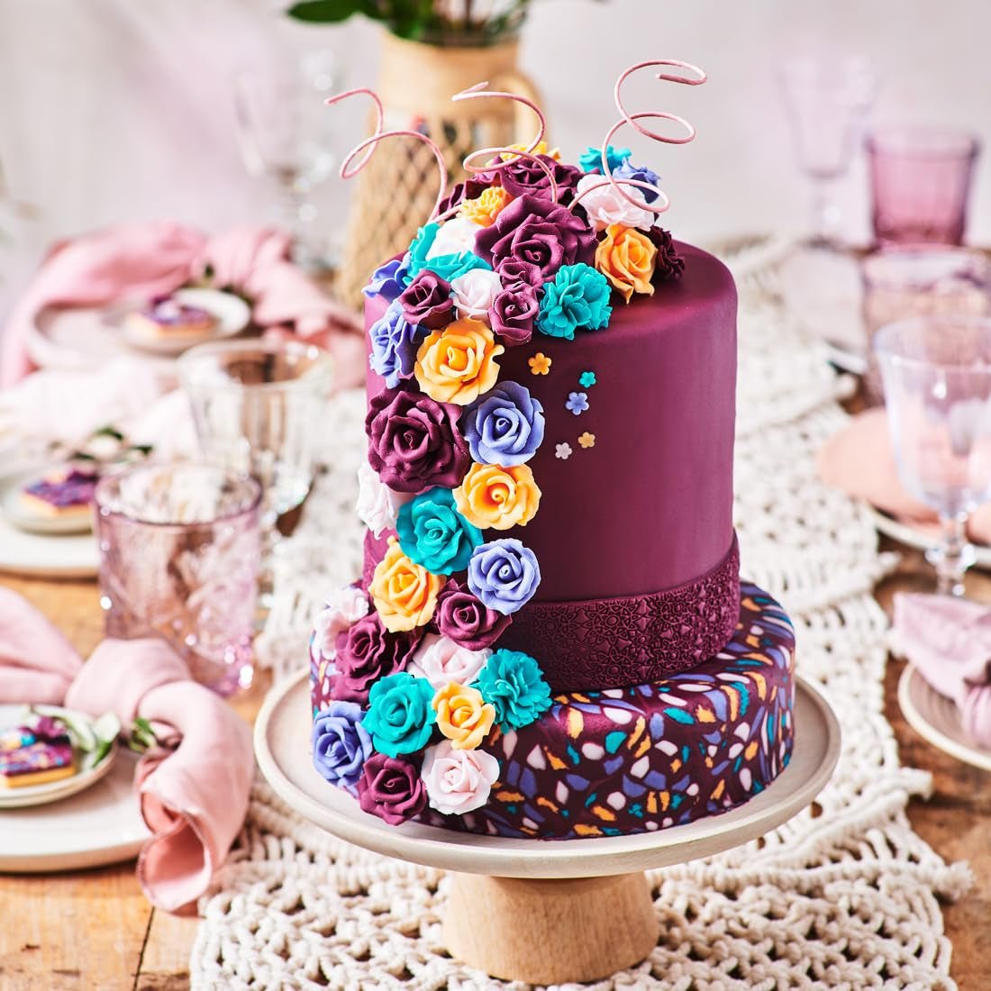 Fondant laminowany FunCakes Tropical Orange: łatwy w użyciu, gładki, elastyczny, miękki i zginający się, idealny do dekoracji ciast, halal, koszerny i bezglutenowy, 250g Naty Shop pasta cukrowa