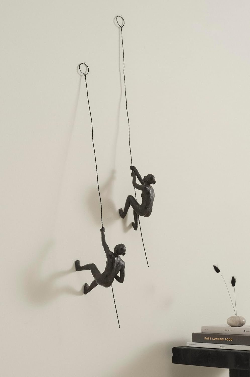 JOTEX Feminine Climbers Figurki dekoracyjne, opakowanie 2 szt., rdzawobrązowe statuetki i rzeźby Naty Shop