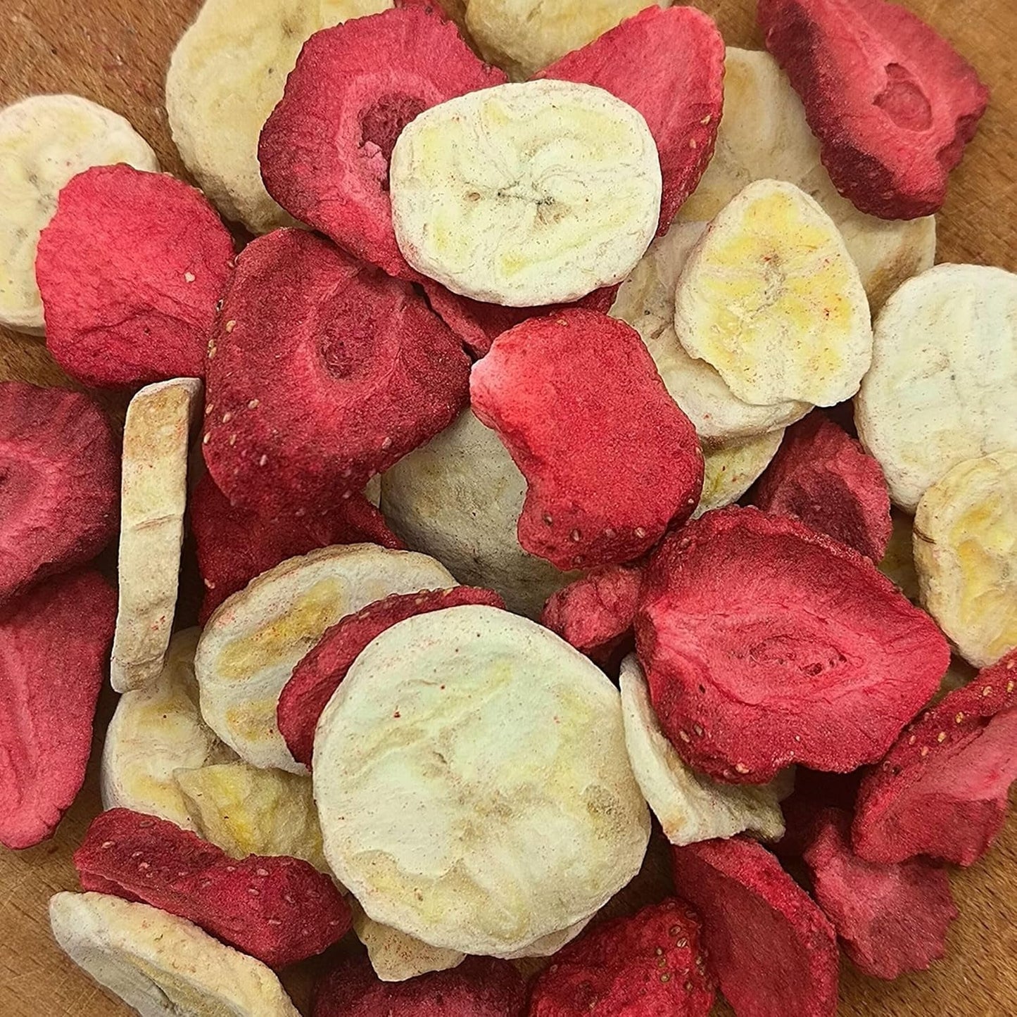 Mieszanka owoców liofilizowanych ErdBana XL 300g | Banany liofilizowane + truskawki liofilizowane Zestaw do degustacji owoców liofilizowanych | Mieszanka owoców liofilizowanych truskawkowo-bananowych | ZingyZoo Naty Shop Produkty suszone 300 g (1 opakowanie) Truskawki i Banany