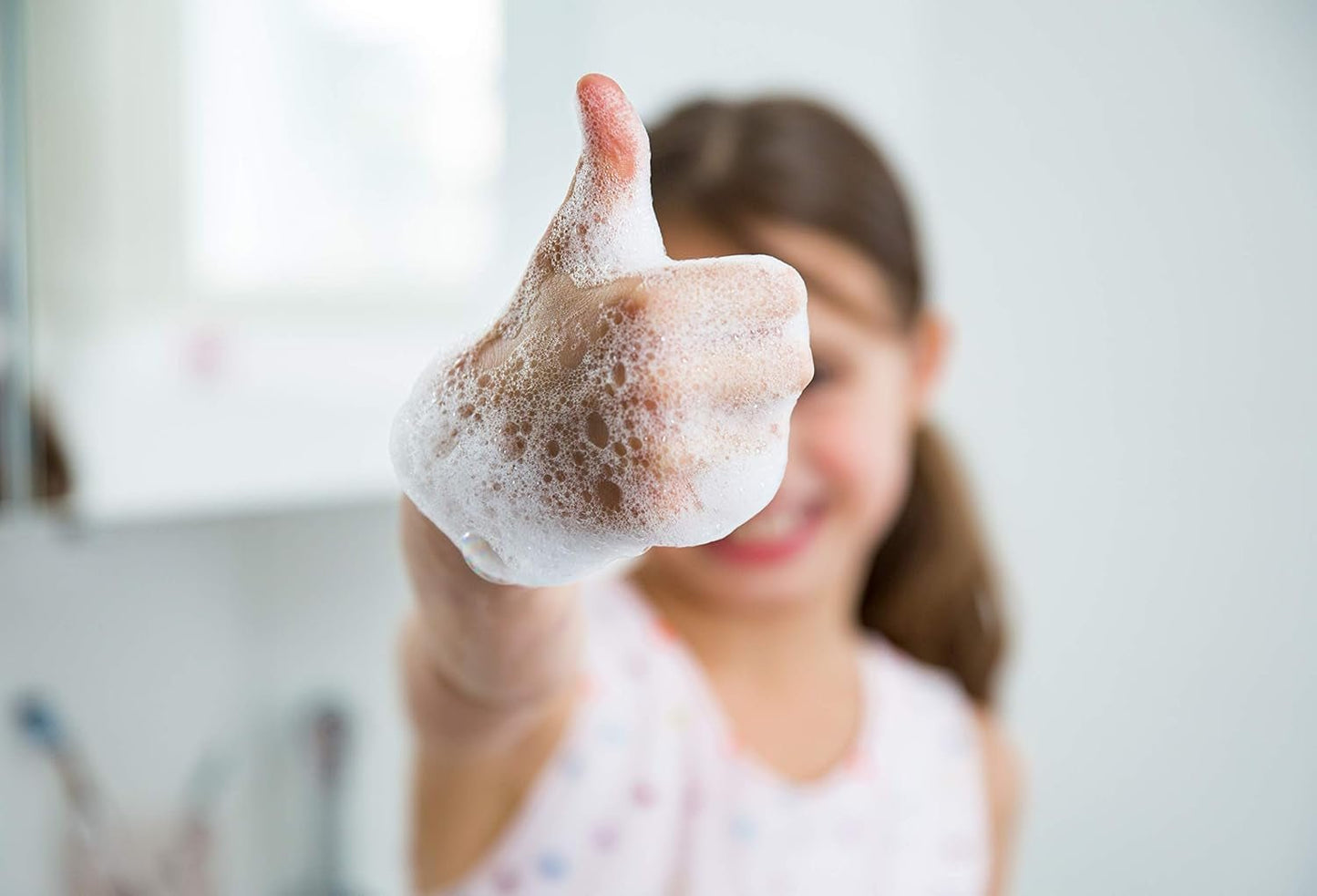 PAEDIPROTECT 2w1 szampon i płyn do mycia dla niemowląt i dzieci 200 ml, delikatne oczyszczanie i włosy bez perfum i mikroplastików, żel pod prysznic nawilża suchą i wrażliwą skórę, również dla dorosłych Dzieci - Kąpiel i pielęgnacja Naty Shop